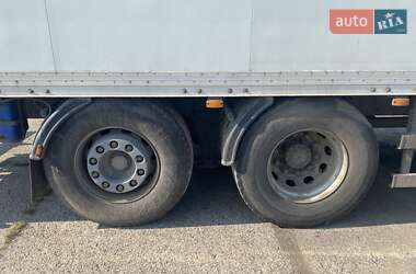 Грузовой фургон Volvo FM 12 2002 в 
