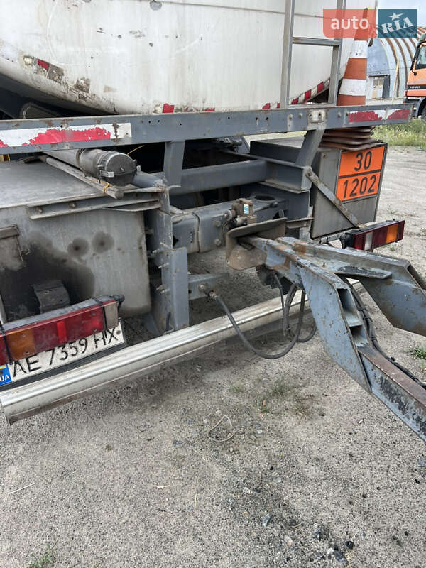 Цистерна Volvo FM 12 1999 в Днепре