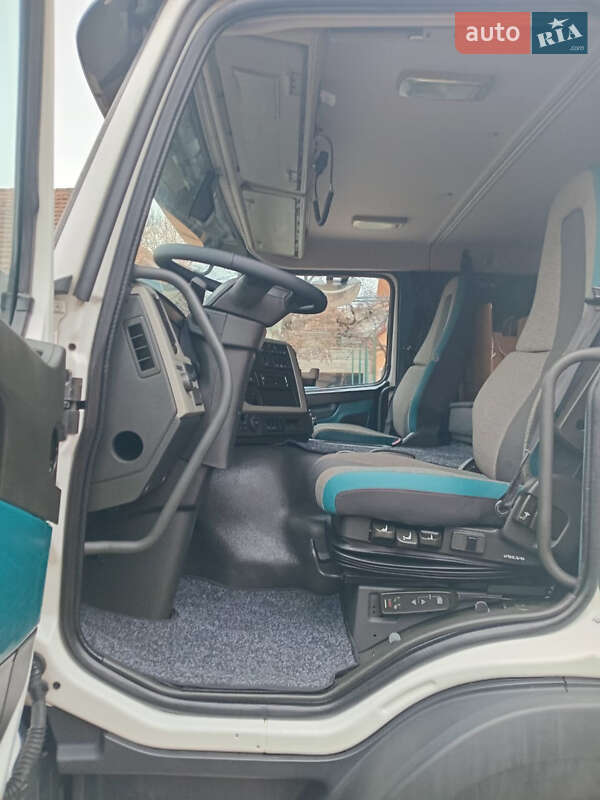 Автовоз Volvo FM 13 2017 в Мукачево