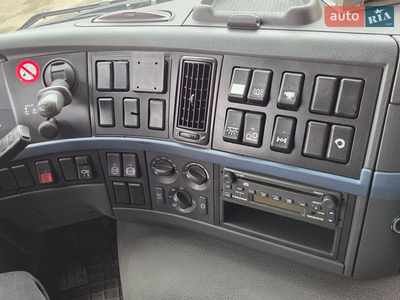 Кормовоз Volvo FM 9 2008 в Черновцах