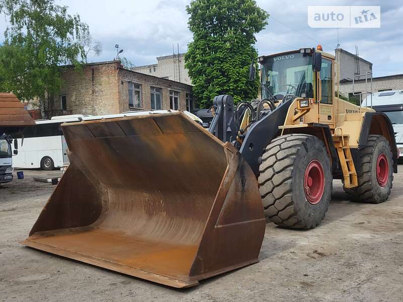 Фронтальный погрузчик Volvo L 180 2007 в Киеве