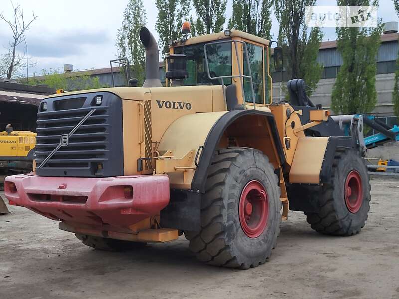 Фронтальный погрузчик Volvo L 180 2007 в Киеве