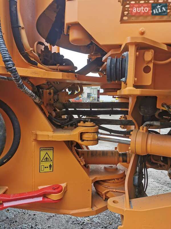 Фронтальный погрузчик Volvo L 180 2008 в Киеве