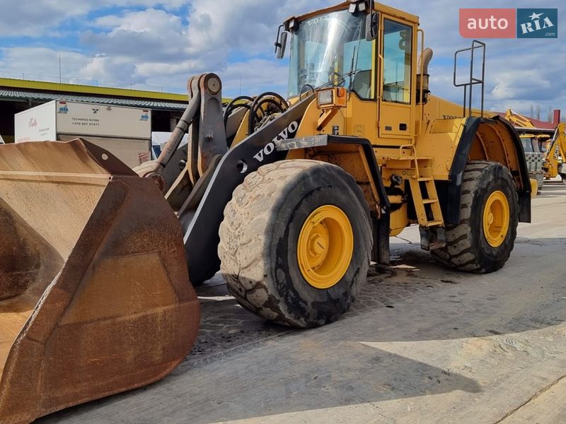 Фронтальні навантажувачі Volvo L 180 2006 в Одесі
