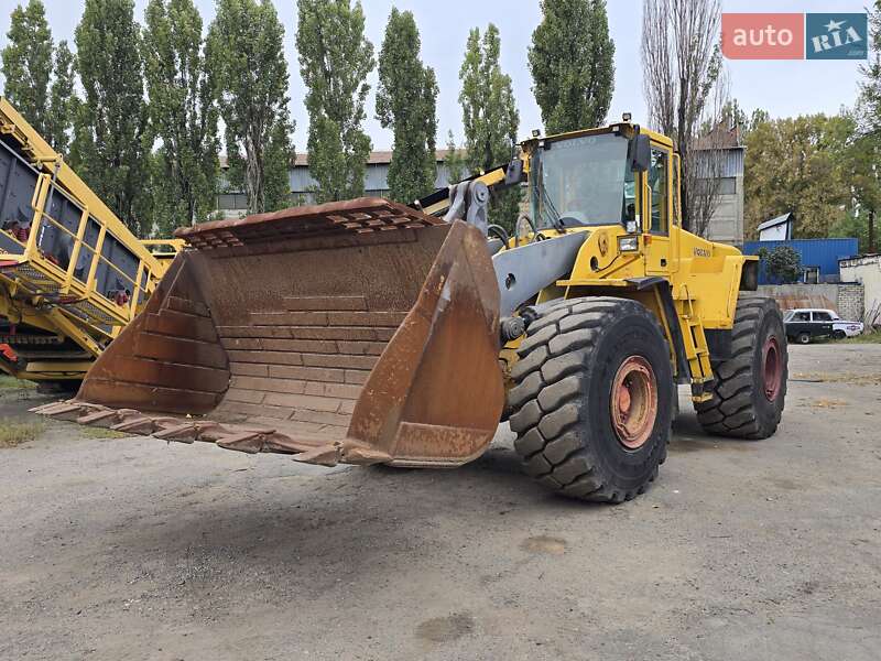 Фронтальный погрузчик Volvo L 220E 2005 в Киеве фото 9 Фронтальный погрузчик Volvo L 220E 2005 в Киеве