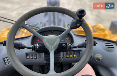 Фронтальный погрузчик Volvo L 220G 1998 в 