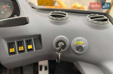 Фронтальный погрузчик Volvo L 220G 1998 в 