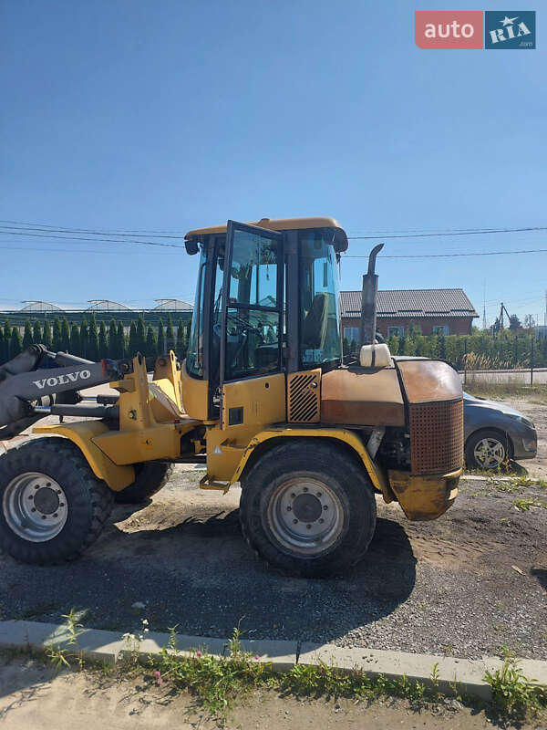Фронтальный погрузчик Volvo L 35D 1999 в Львове
