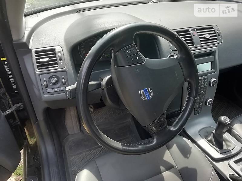 Седан Volvo S40 2008 в Буську