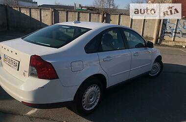 Седан Volvo S40 2010 в 