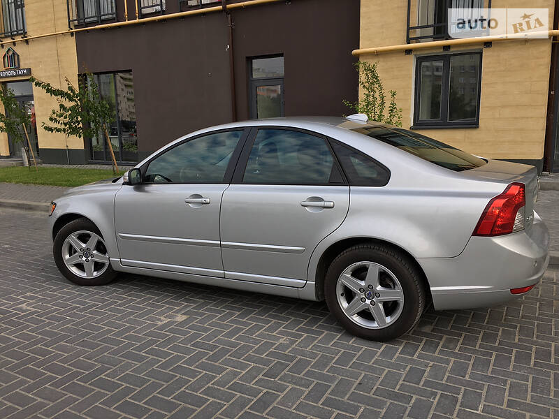 Седан Volvo S40 2009 в Львове