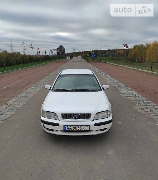 Седан Volvo S40 2001 в Киеве