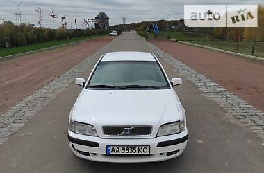 Седан Volvo S40 2001 в Киеве