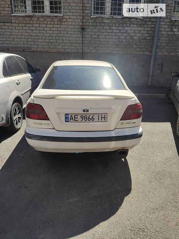 Седан Volvo S40 1996 в Дніпрі