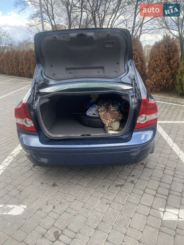 Седан Volvo S40 2005 в Києві