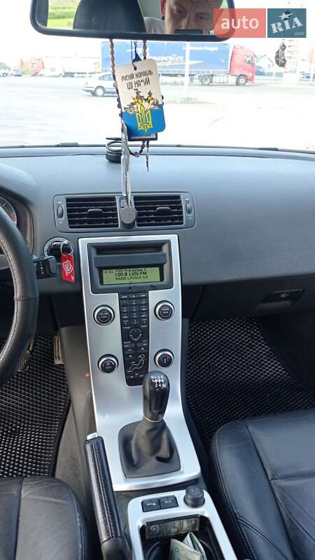 Седан Volvo S40 2011 в Львове