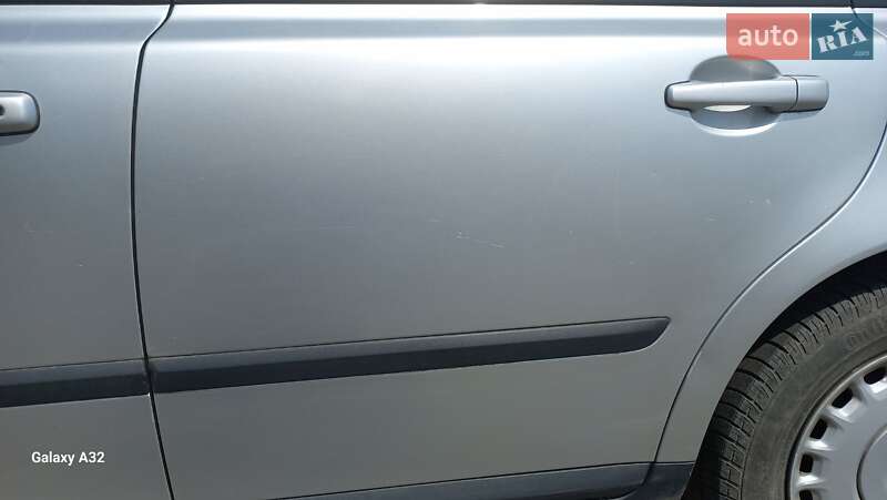 Седан Volvo S40 2005 в Самборі