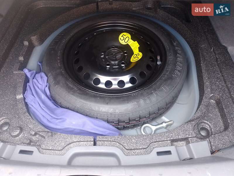 Седан Volvo S40 2008 в Львові