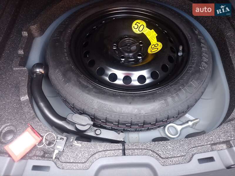 Седан Volvo S40 2008 в Львові
