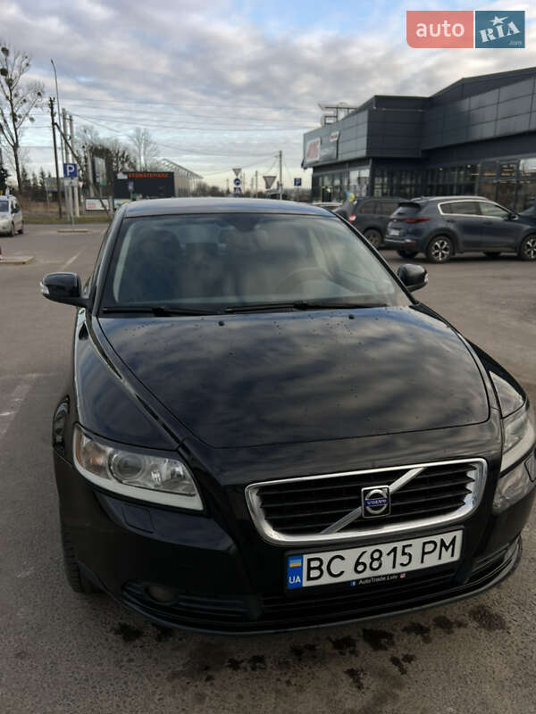 Седан Volvo S40 2009 в Львове