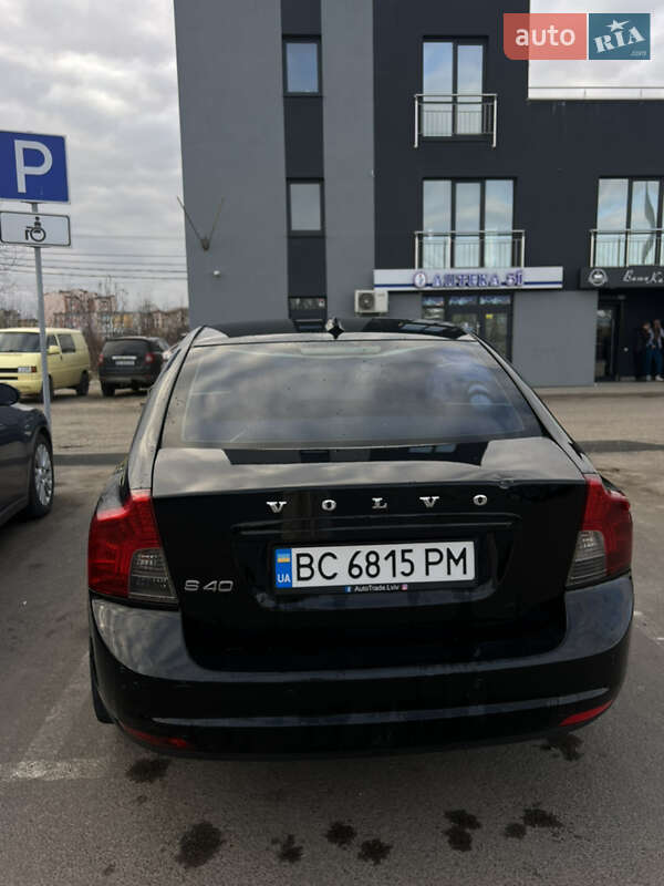 Седан Volvo S40 2009 в Львове