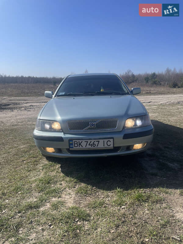 Седан Volvo S40 2003 в Ровно