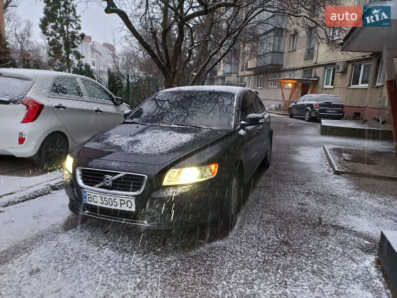 Седан Volvo S40 2008 в Львові