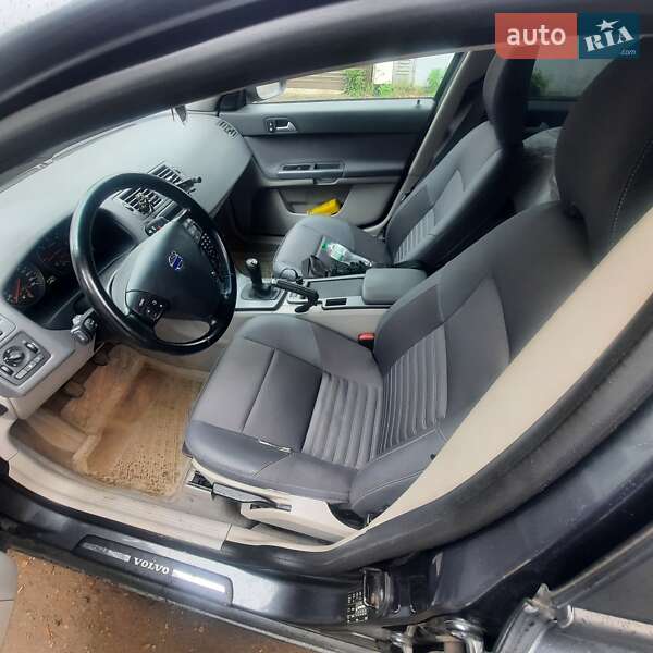 Седан Volvo S40 2009 в Чернівцях