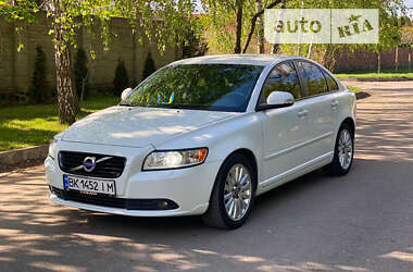 Volvo S40 2011