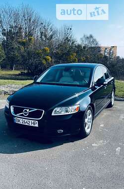 Volvo S40 2011