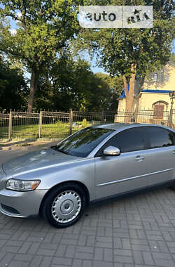 Седан Volvo S40 2010 в Прилуках