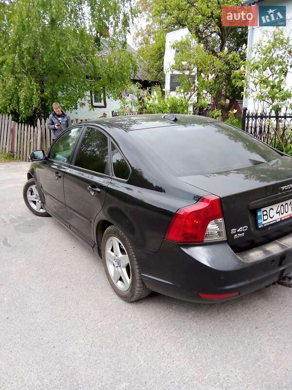 Седан Volvo S40 2007 в Львове