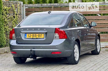 Седан Volvo S40 2011 в Стрию