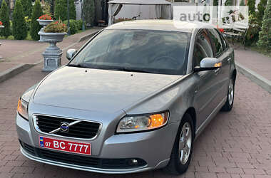 Седан Volvo S40 2009 в Стрию