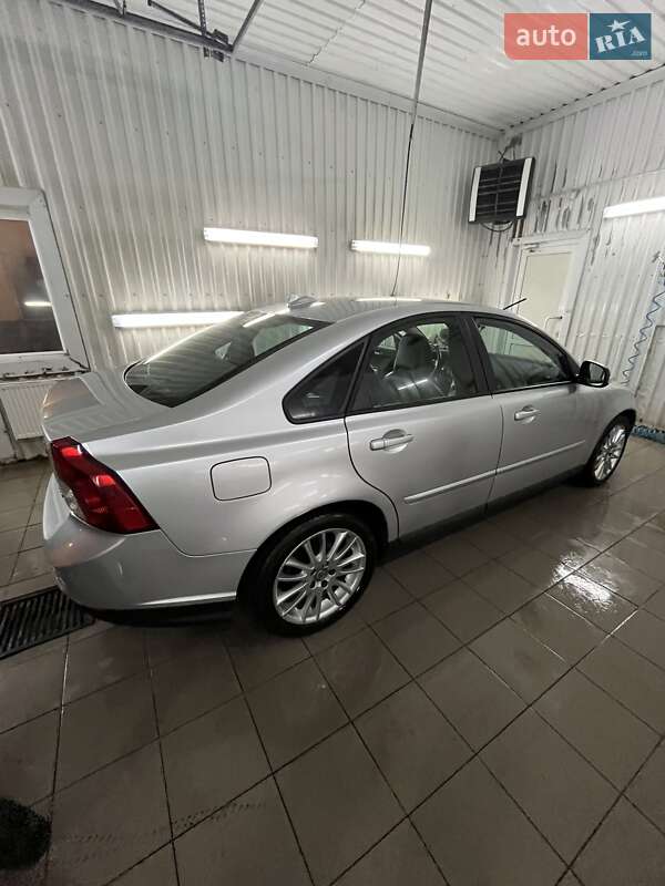 Седан Volvo S40 2010 в Чернигове фото 2 Седан Volvo S40 2010 в Чернигове