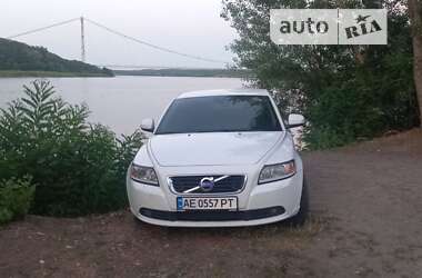 Седан Volvo S40 2012 в Днепре