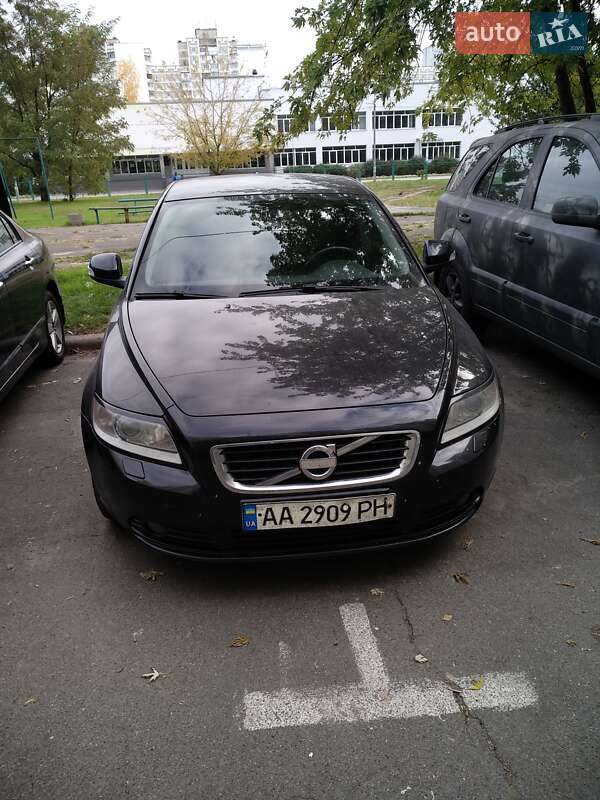 Volvo S40 2011