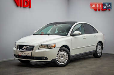 Volvo S40 2011