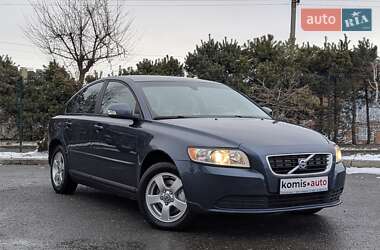 Volvo S40 2009