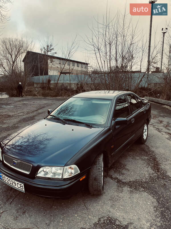 Седан Volvo S40 1997 в Ровно