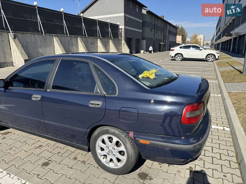 Седан Volvo S40 2000 в Івано-Франківську