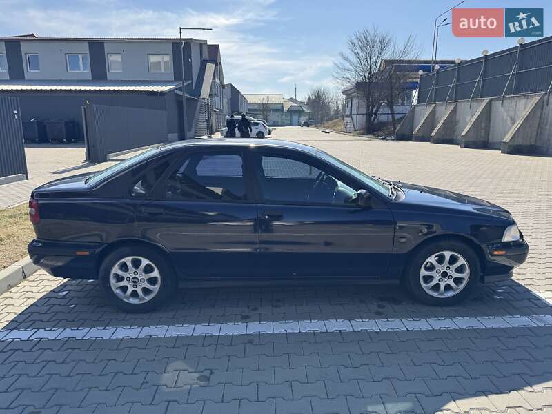 Седан Volvo S40 2000 в Івано-Франківську