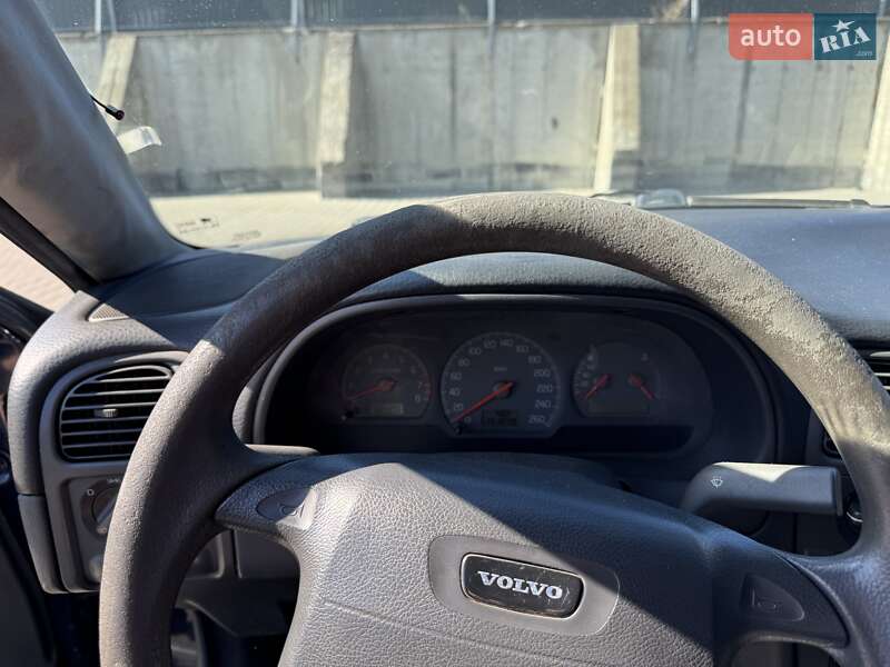 Седан Volvo S40 2000 в Івано-Франківську