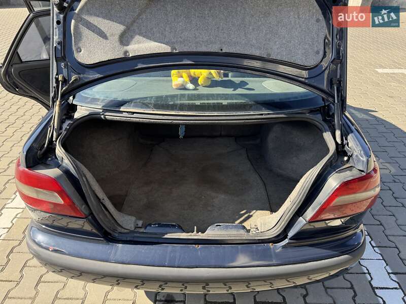 Седан Volvo S40 2000 в Івано-Франківську