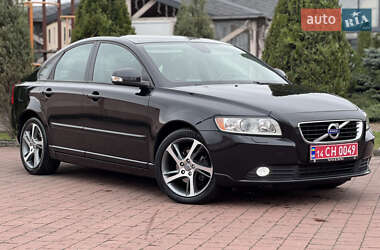 Седан Volvo S40 2012 в 