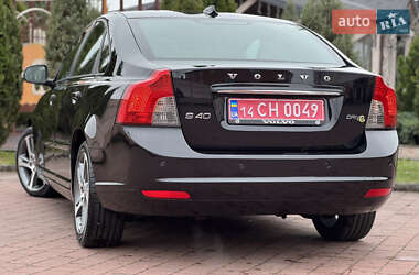 Седан Volvo S40 2012 в 