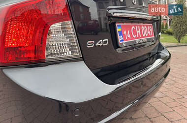 Седан Volvo S40 2012 в 
