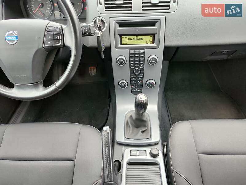 Седан Volvo S40 2011 в Киеве