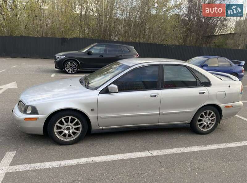 Седан Volvo S40 2002 в Києві