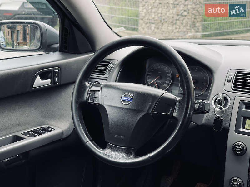 Седан Volvo S40 2005 в Івано-Франківську